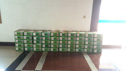 公司给大家派发的夏令鲜果2 公司给大家派发的夏令鲜果2