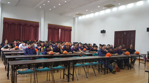 先锋公司生产安全及员工技能培训会1 先锋公司生产安全及员工技能培训会1